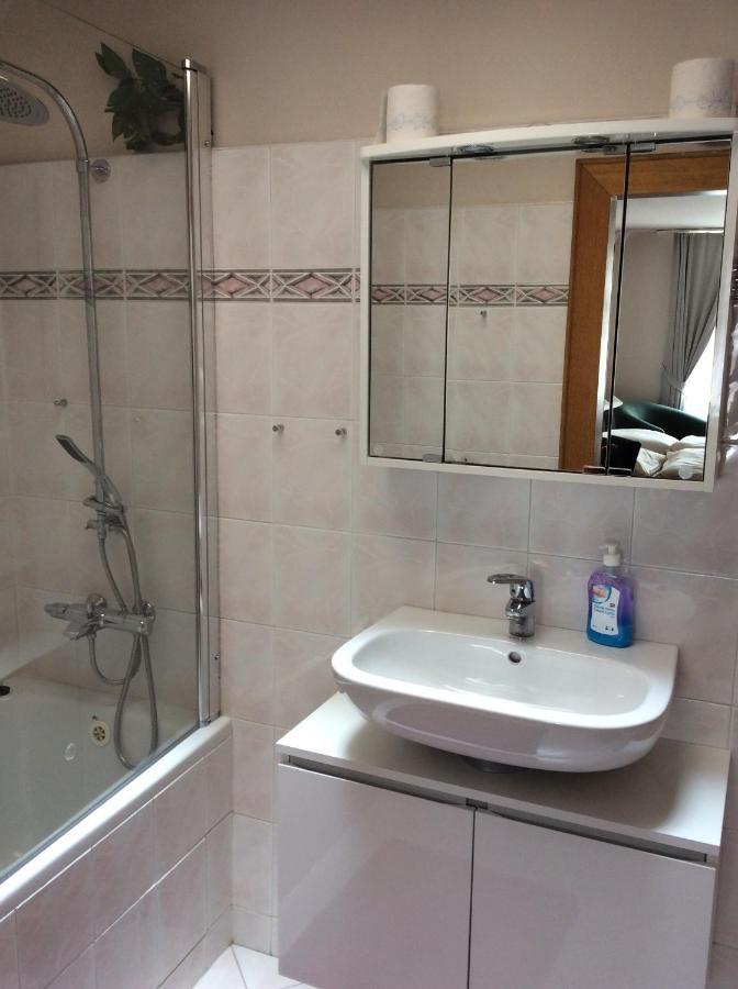 Hotel U Zlateho Andela Pardubice Buitenkant foto